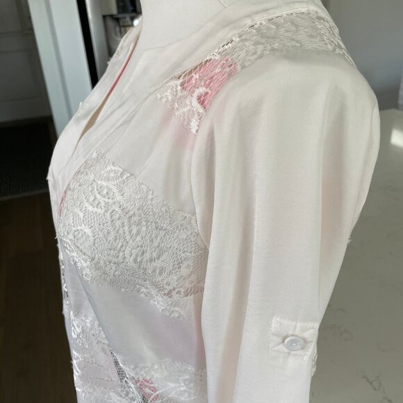 BCBGMaxAzria Erid Gardenia VNeck Lace Cover Up Adjustable Sleeve Cream Sz XS - Picture 5 of 16